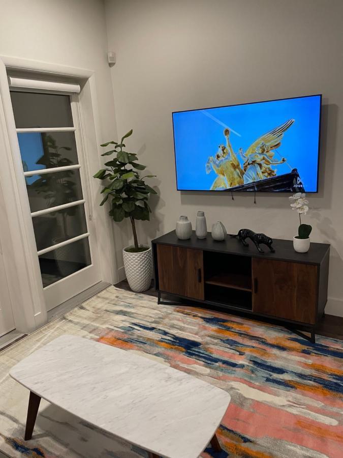 Lovely 2/2 Apartment In Heart Of Santa Monica With Free Parking لوس أنجلوس المظهر الخارجي الصورة